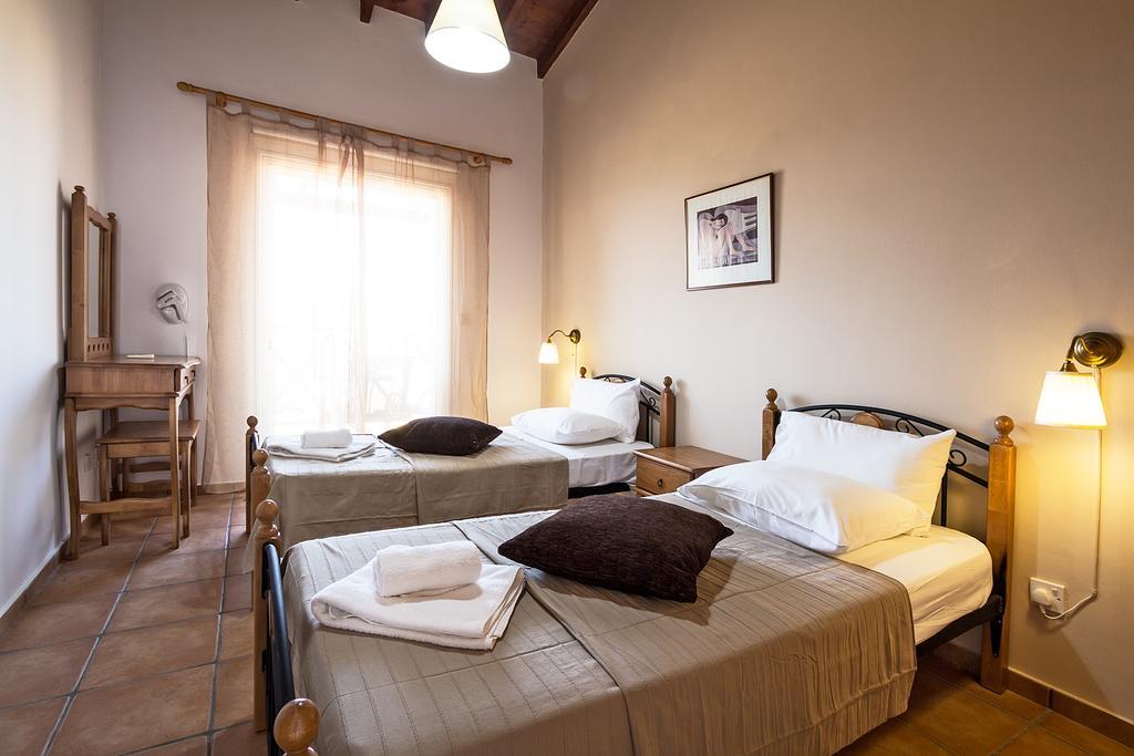 G&E Beach Apartments Полис Экстерьер фото