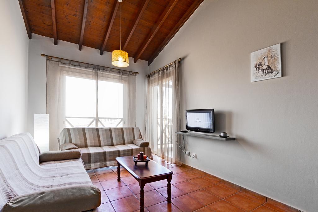 G&E Beach Apartments Полис Экстерьер фото