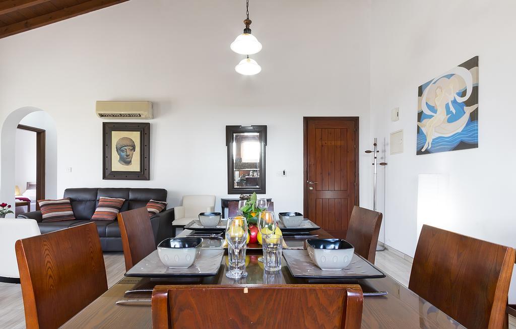 G&E Beach Apartments Полис Экстерьер фото